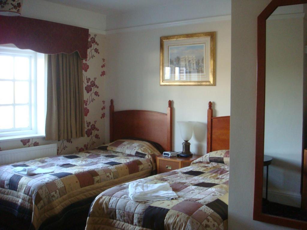 The Royal Standard Guest House Virginia Water Room photo
